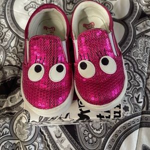 Hot pink skippy sneakers with eyes 👀